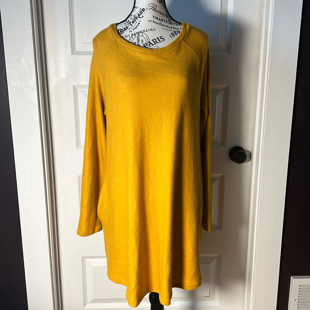Betsey’s Boutique Shop dress with pockets, fuzzy and soft!